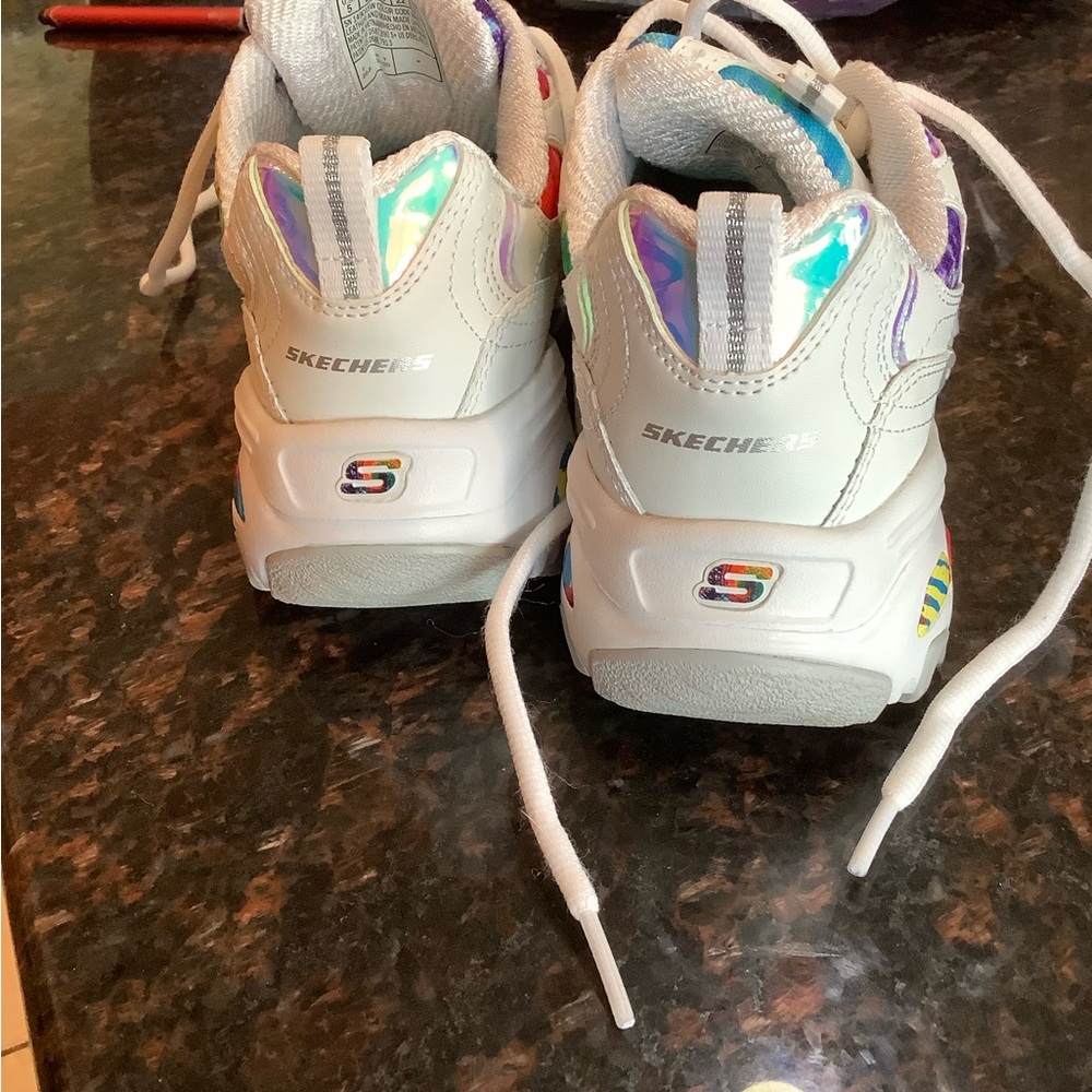 Skechers D’Lites - Picture 4 of 5